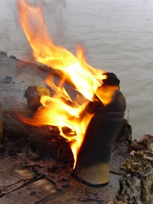&quot;Transformation&quot; of a boot to fire and smoke!