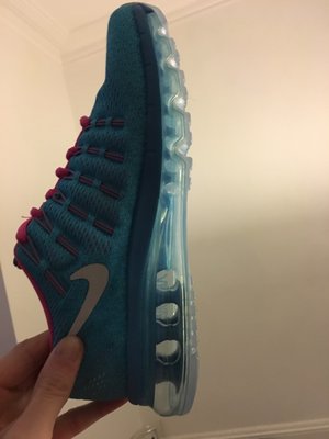 4 - ex gf nike air max and shox to be destroyed by girls.jpg