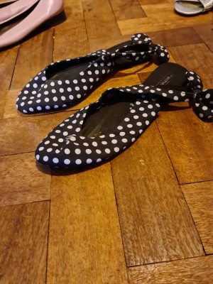 Black/White Polka-dot Redherring Flats